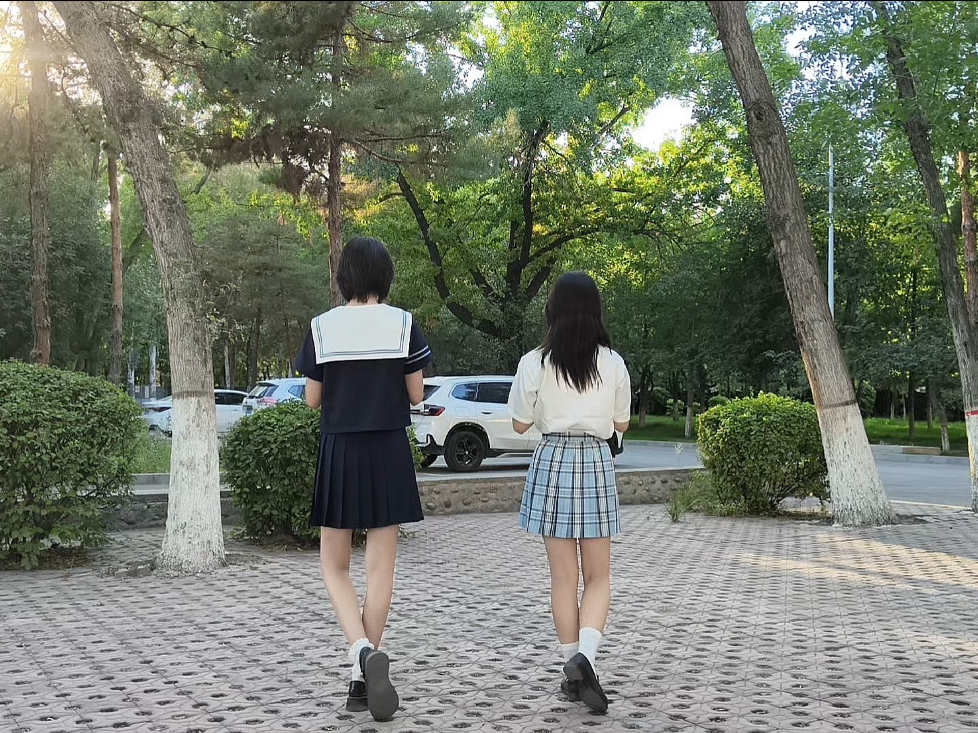 初投稿丨琳崚丨奶油苏打和冕形灯翻跳