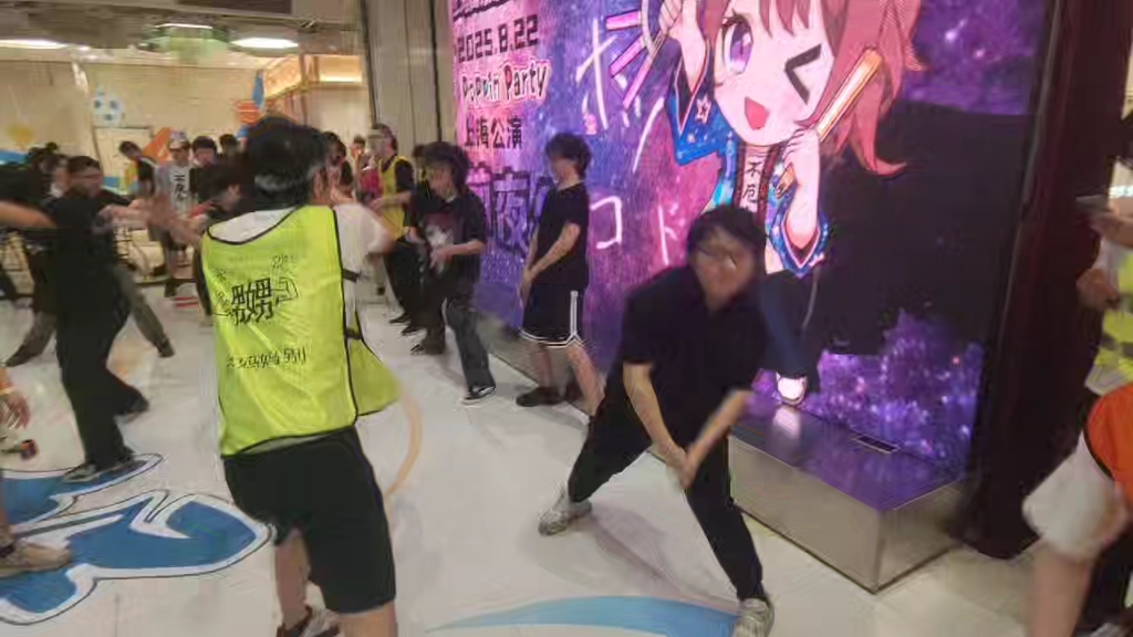 跳舞 with 爱乐猪猪侠