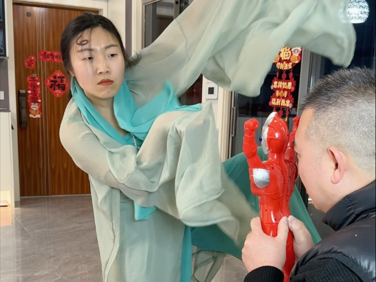 青蛇的前世今生 #过年进入倒计时 #前世今生 #舞蹈 #沙雕日常