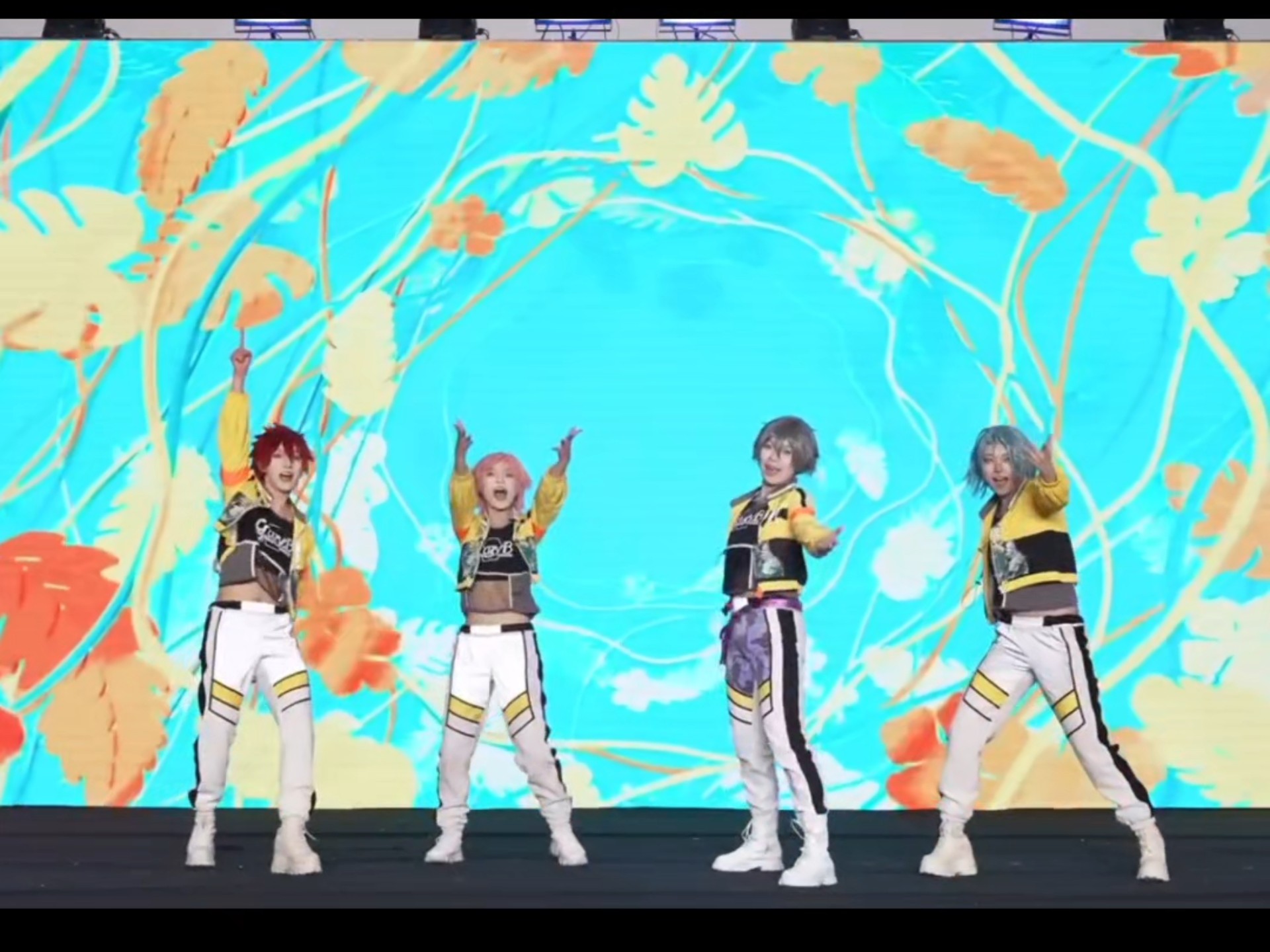 不会演戏的coser不是好crazyB，好喜欢我们苦累击毙(*꒦ິ⌓꒦