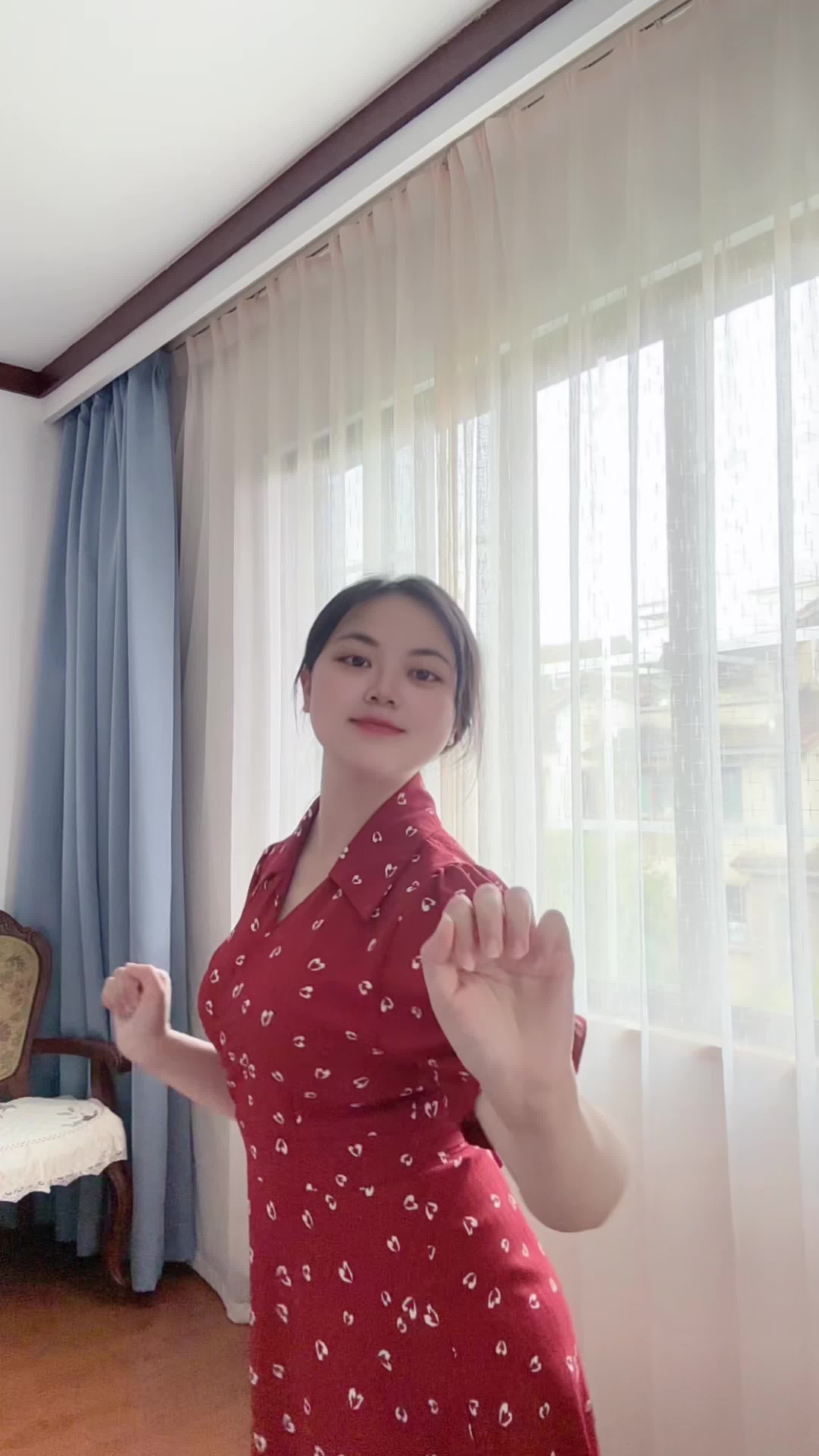 挑战抖舞第19天:港风的松弛感《活着viva》