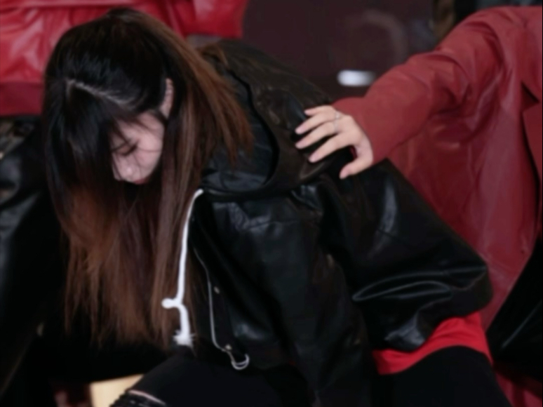 为什么一副视死如归的表情