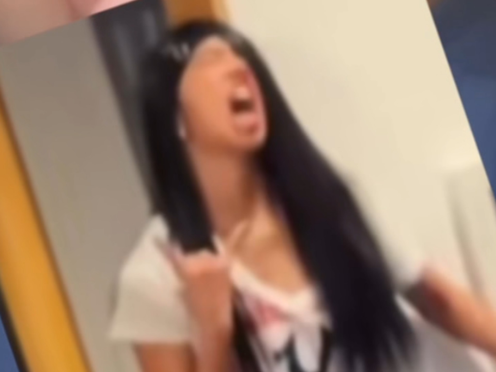 全网唯一和豆包拆Katseye雷蒂娅专辑的人