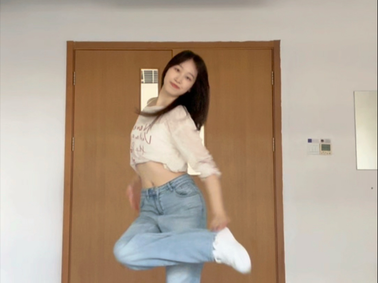 短裙aoa Mokey编舞