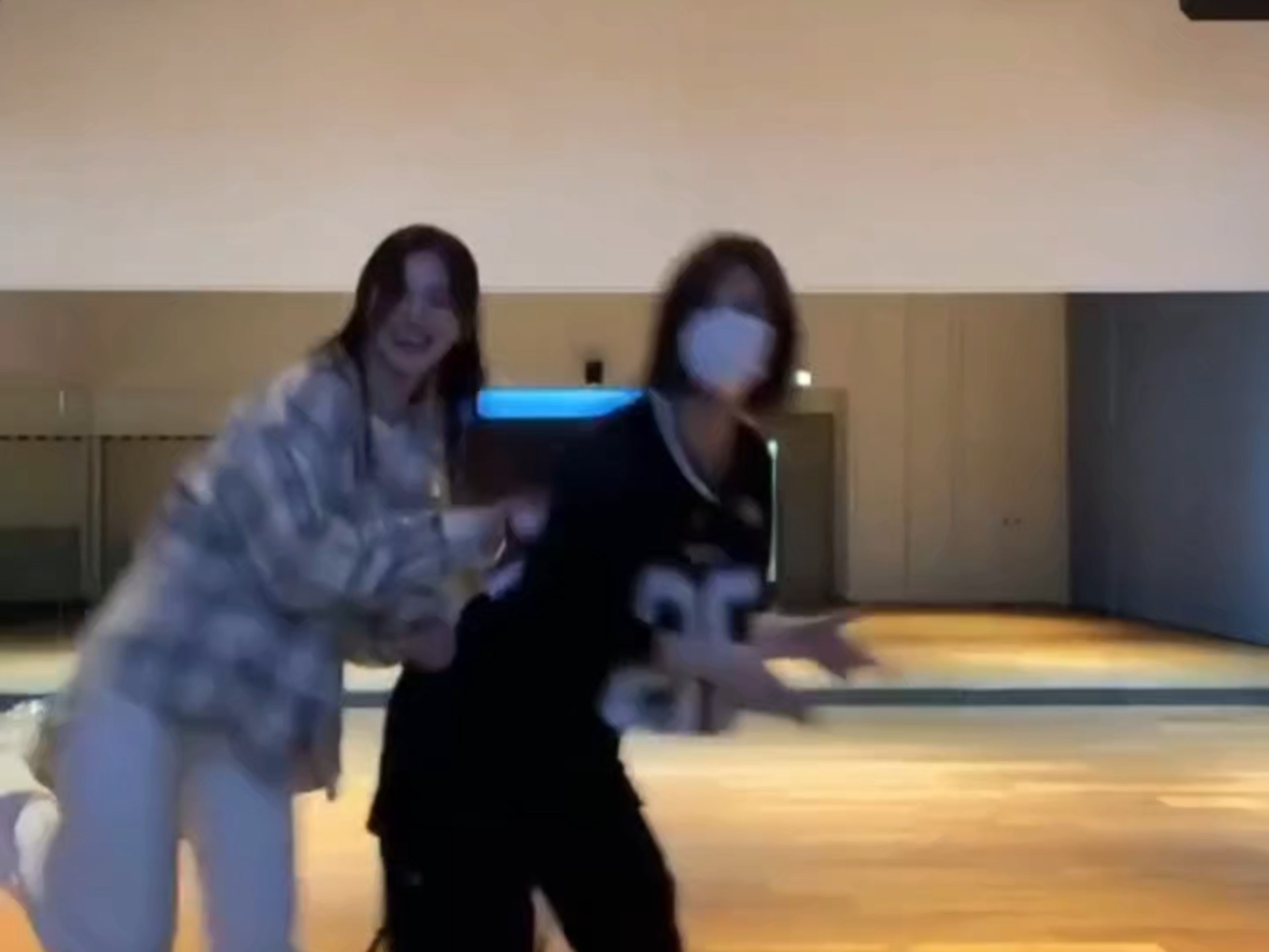 【裴真率】臀力展示