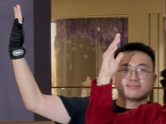总算和好朋友一起跳上！！！