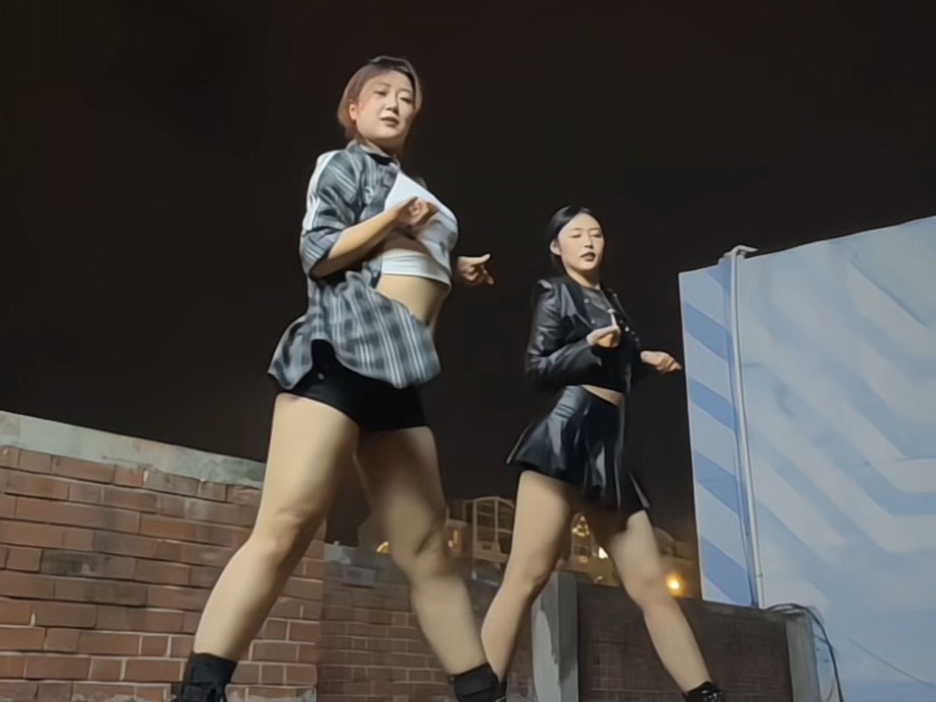 这个短裙要跳到何时