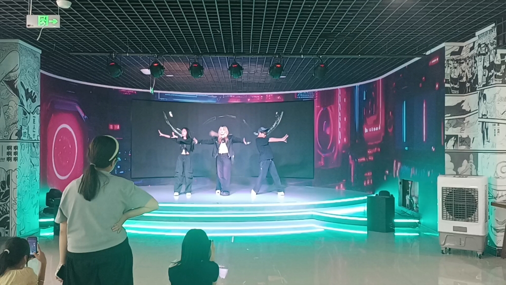 ［Aurora随机舞蹈第六期］脖子疼就找aespu--whiplash