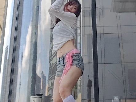 “不论穿什么都很漂亮” 短裙monkey编舞翻跳
