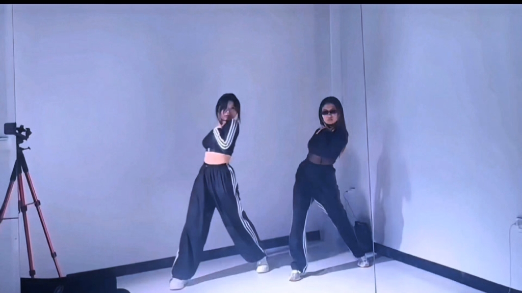 Baby baby~（watch me work 地宝编舞翻跳）