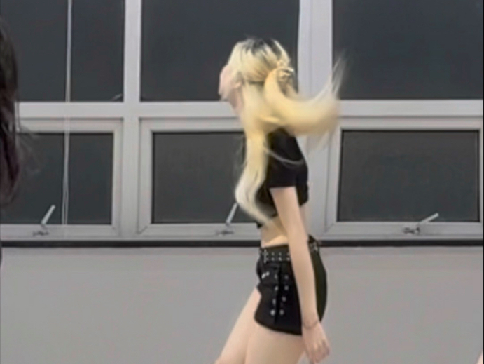 建议零基础不要跳Jump，不然就是这样…｜ rose朴彩英位C位cut练