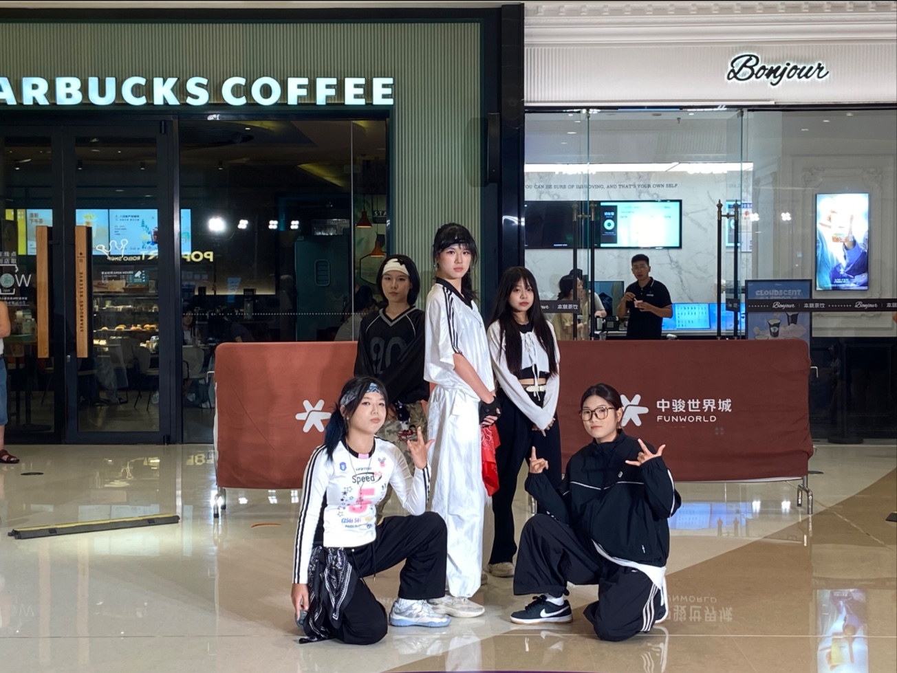 【C.S路演】一群坏孩子-famous