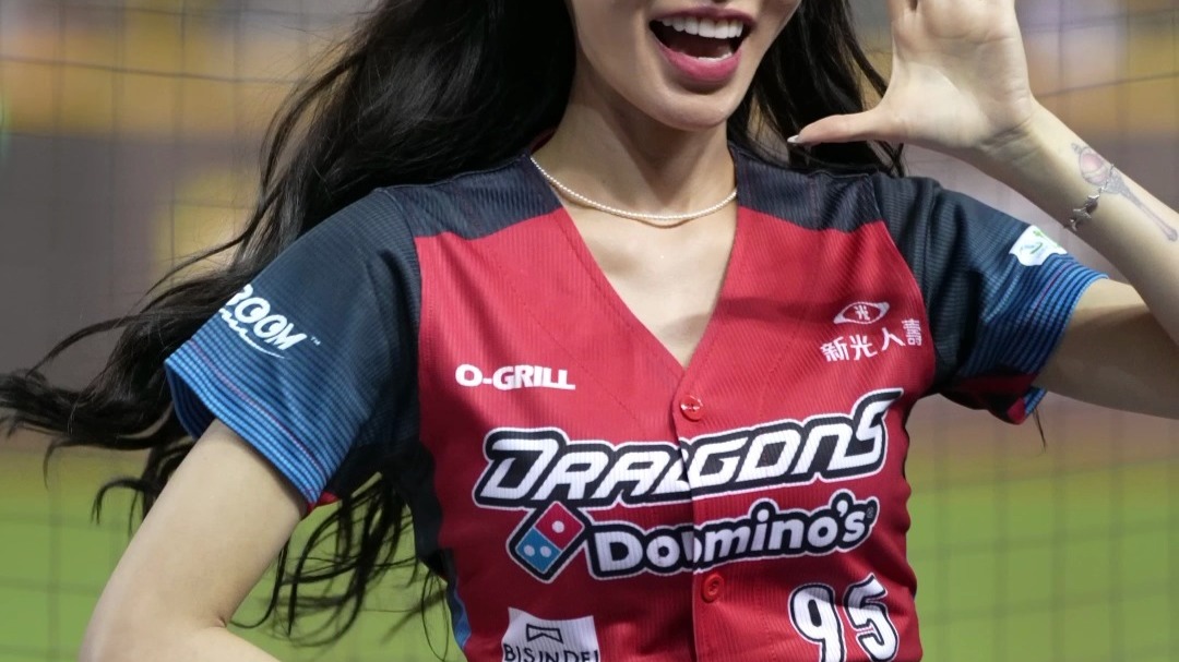 龙女魅力时刻！蔣少宏x林襄同场热舞❤️‍