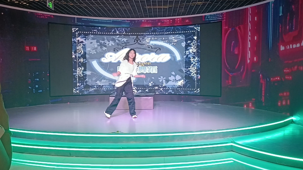 [Aurora随机舞蹈第六期]吉吉国王叫我来巡山--DOPAMINE