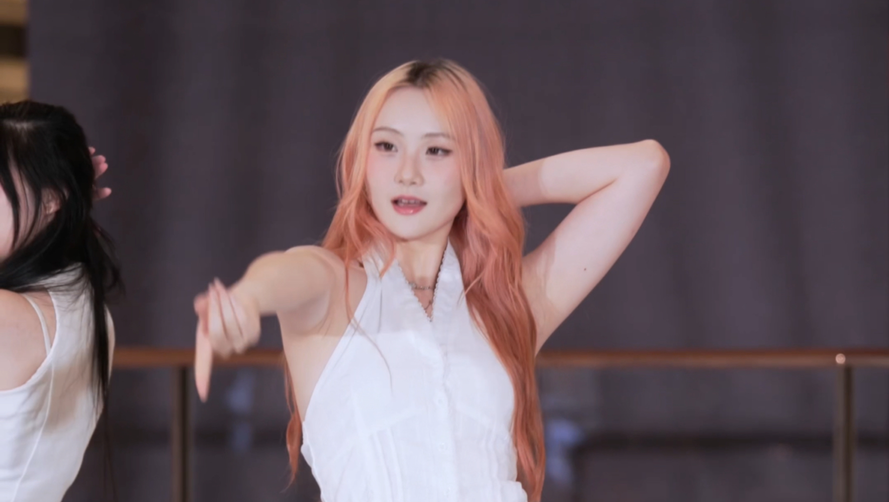 真的很喜欢这个直拍吧！自己每天偷偷看十遍