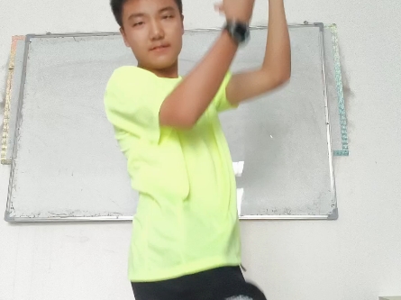 illit《借来的猫（Do the dance）》副歌翻跳