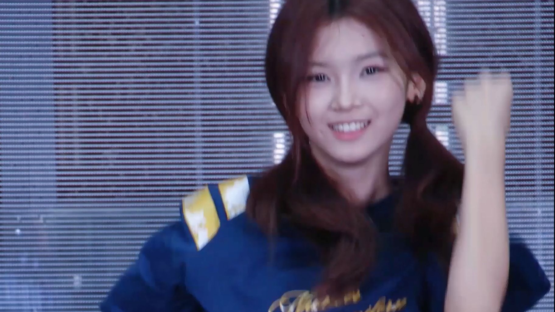 【hot sauce翻跳】线下看小到惊人的头脸，笑得好可爱的美女宝