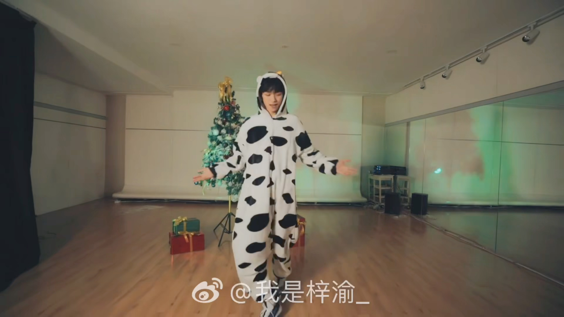 存档一下17岁的小梓渝翻跳的是你～