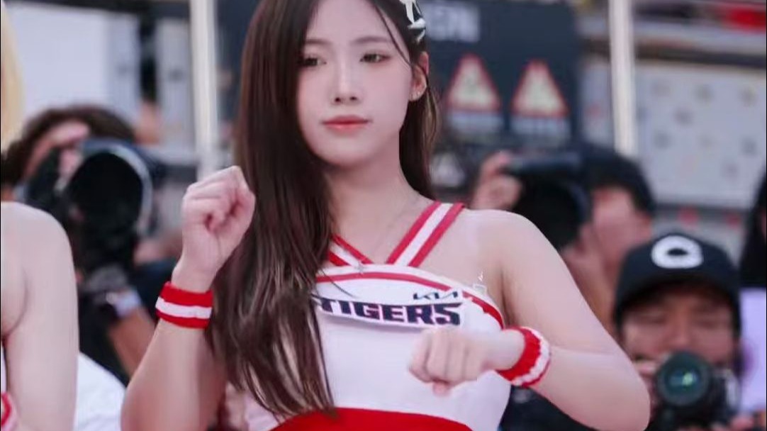 热情无限！李素敏的安打应援瞬间