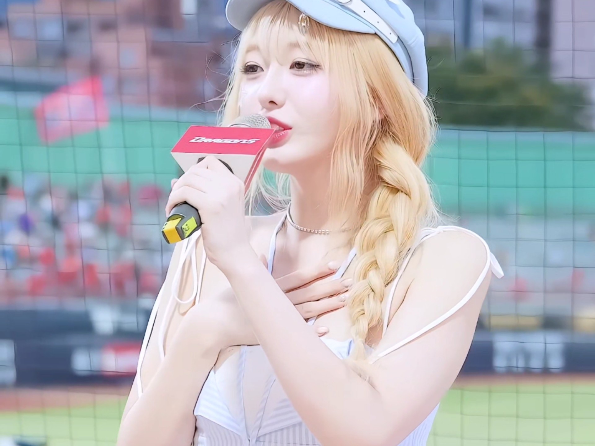 权喜源变身玛丽莲·梦露