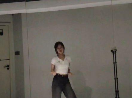 Whooooo wanna rock with JENNIE（来炒个冷度）