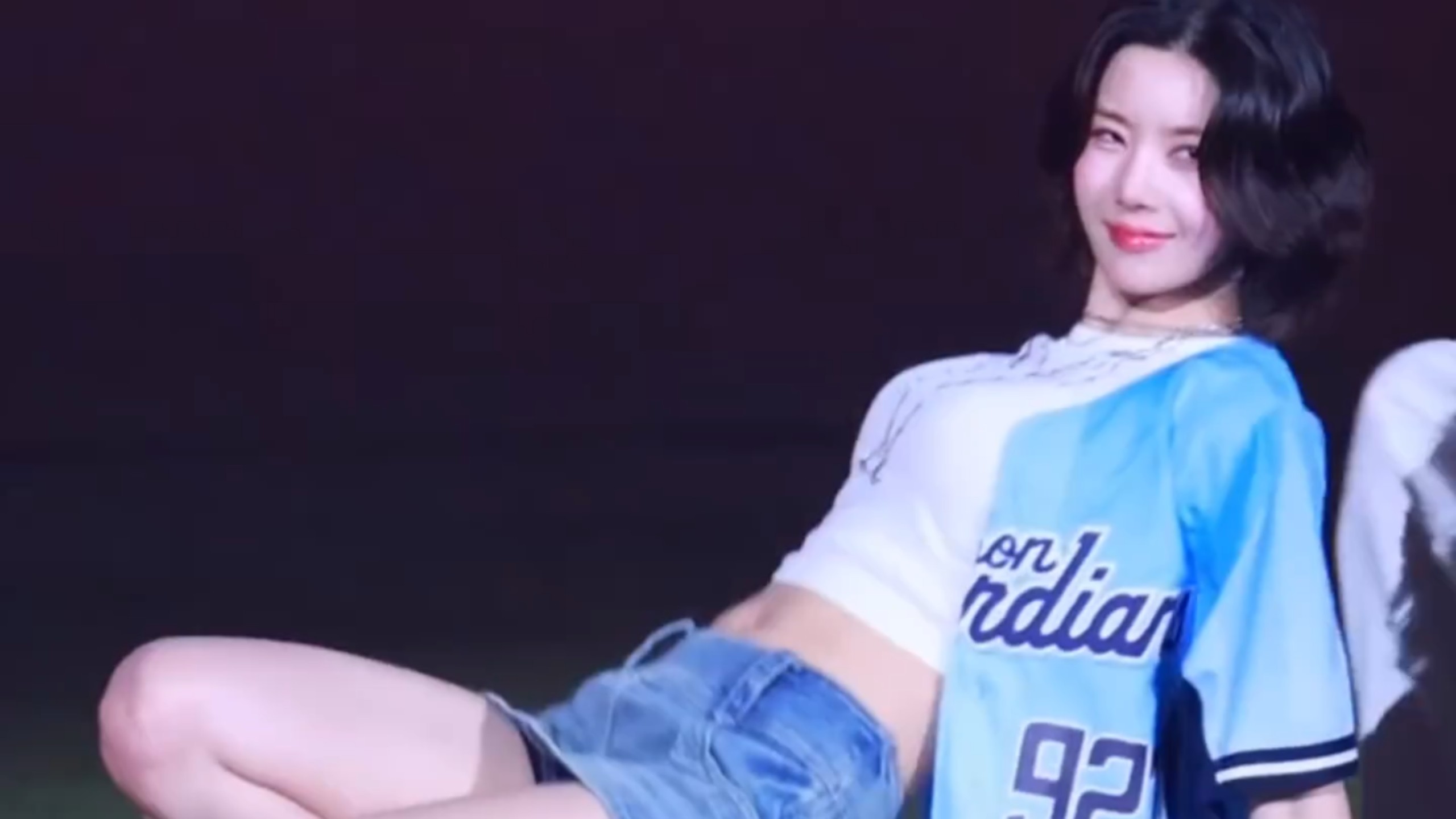 权恩妃《CRAZY IN LOVE》直拍