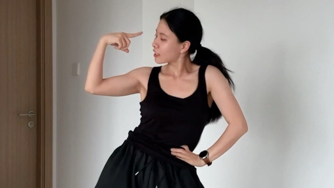 带着嘴巴上的大痘恭迎Tail荣耀归来 尾巴（Tail）- 宣美 ozgecalt