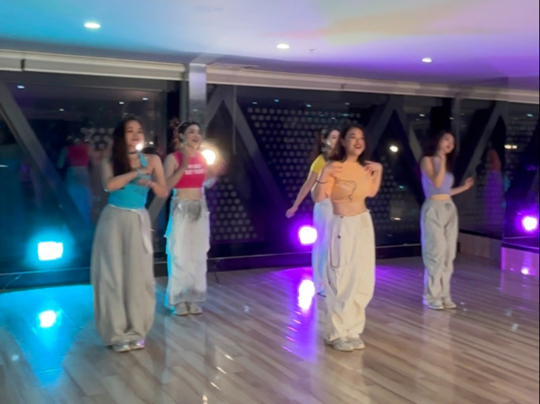 【Wendy Fu】Curiosity编舞翻跳 结课花絮7