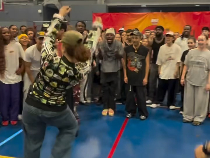 Marlee Hightower在芝加哥reveal dance授课路透