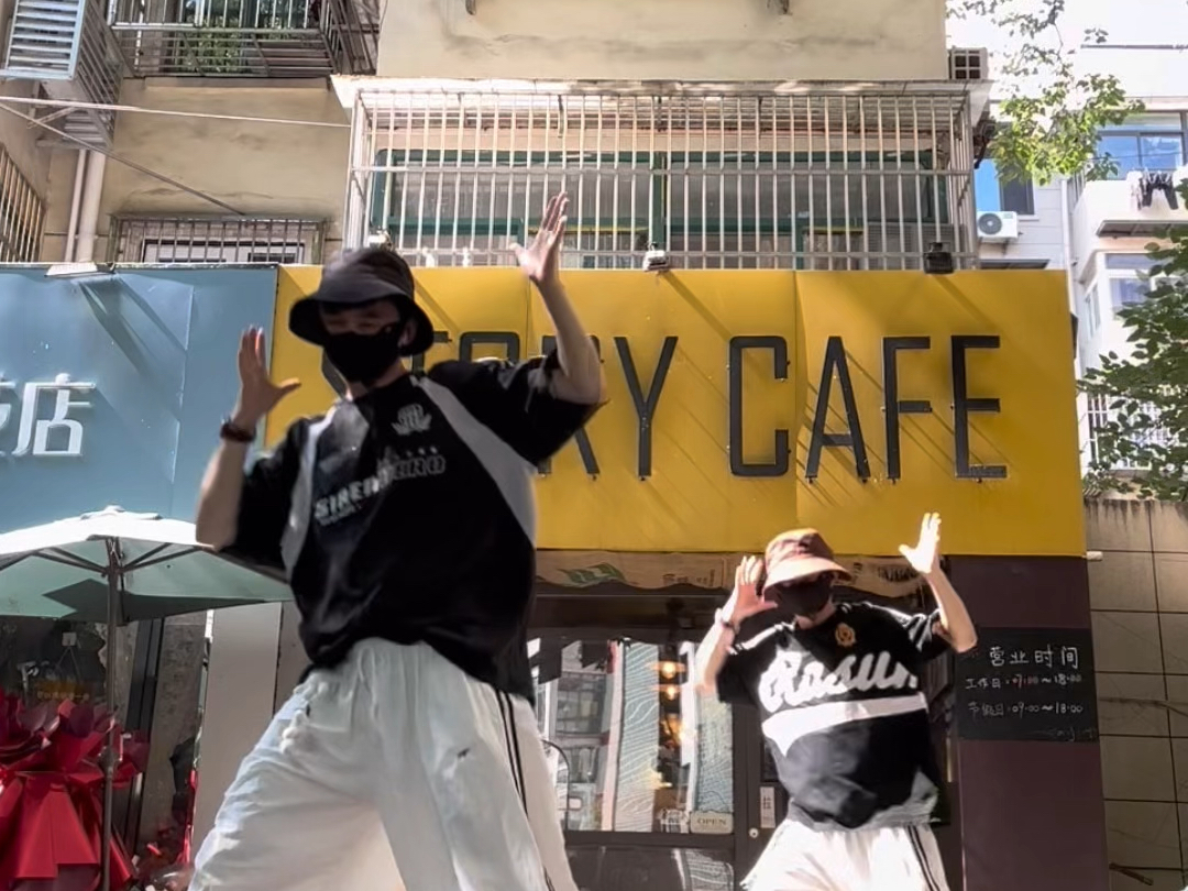 让人意想不到的bgm | illit | 火星哥