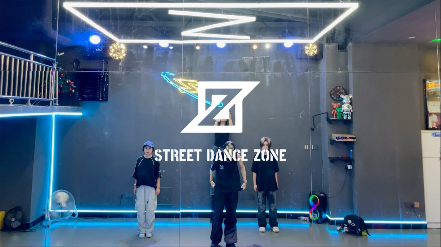 舞蹈就是吃最优雅的苦，摘最灿烂的星⭐