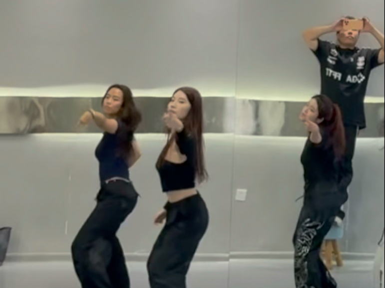 2025练舞记录｜Day56《Kiss Me Thru The Phone》编舞