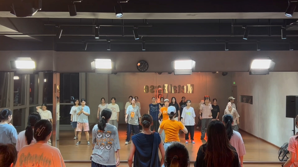 hiphop～《Gal A Bubble》