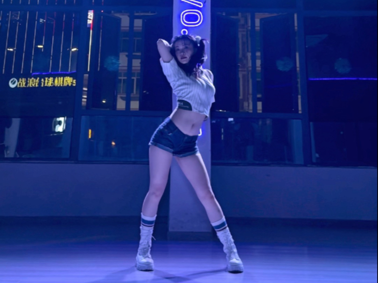 100个舞蹈穿搭造型｜第84天-葬爱小妹