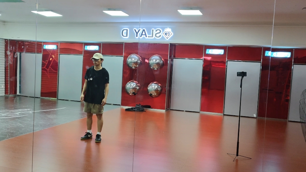 1有的动作不会2有预备动作3动作不饱满4不会控制发力5框架没