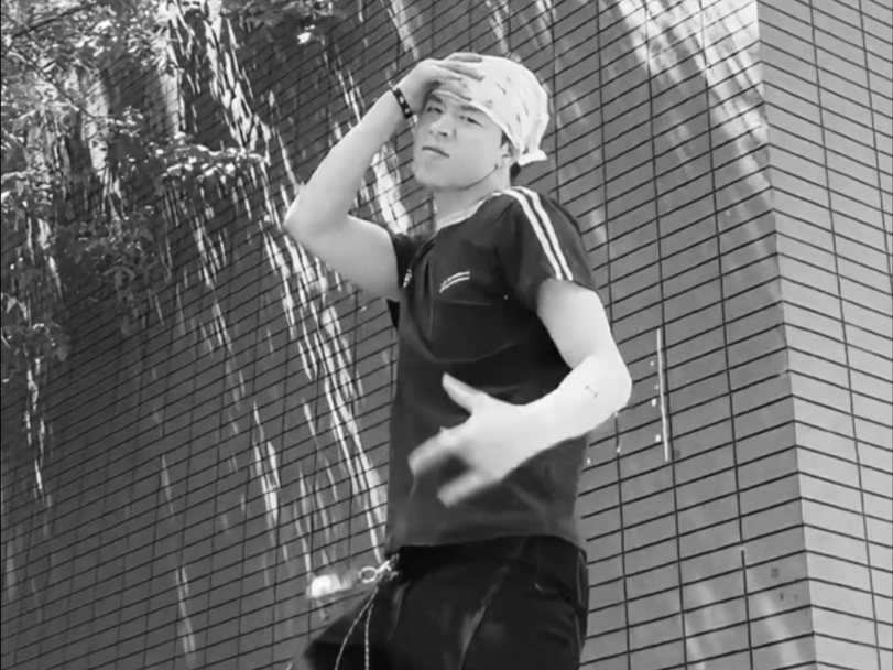 如果迈克尔杰克逊还在的话 会是美国最红的明星吧