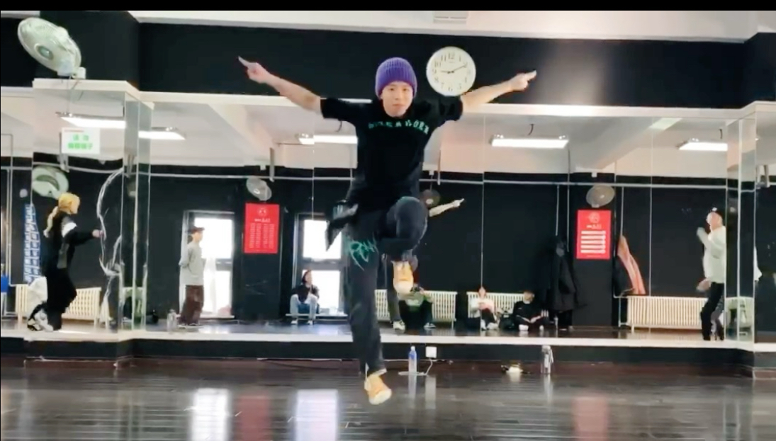 还记得你第一次跳Locking的视频吗 这是我21年学Locking不到