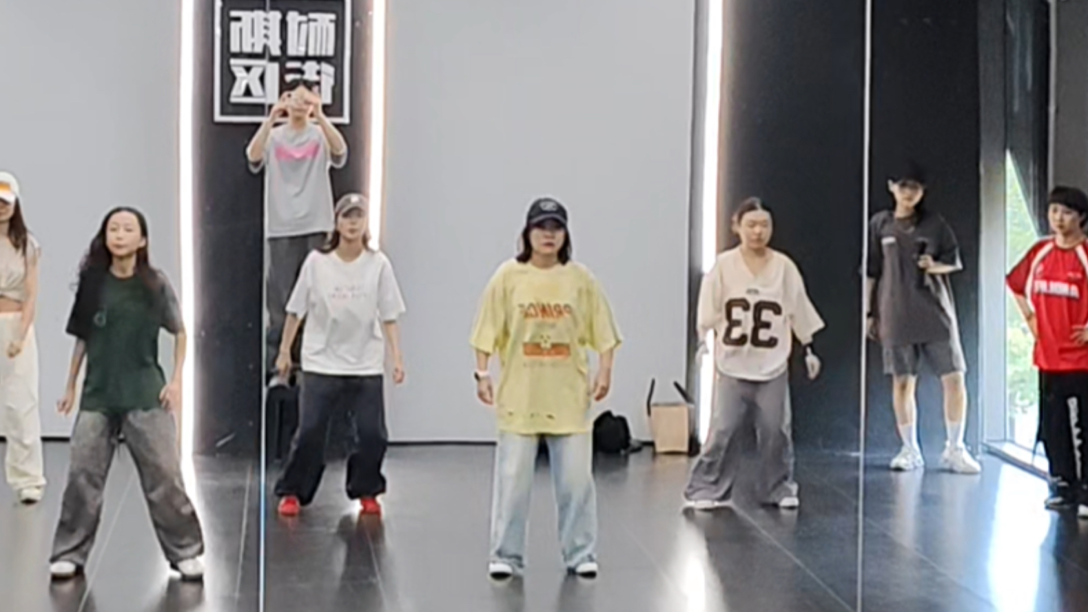 Hiphop Routine 250818｜练个criss cross