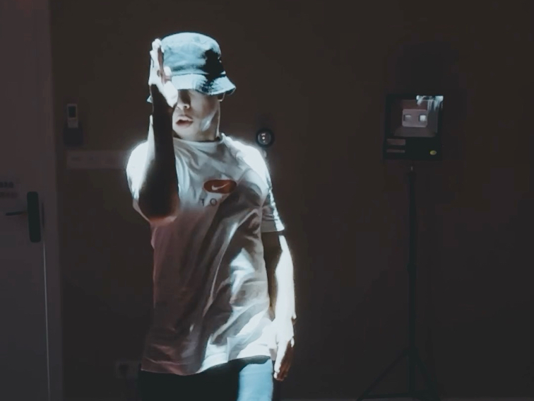 还得是进步灯啊