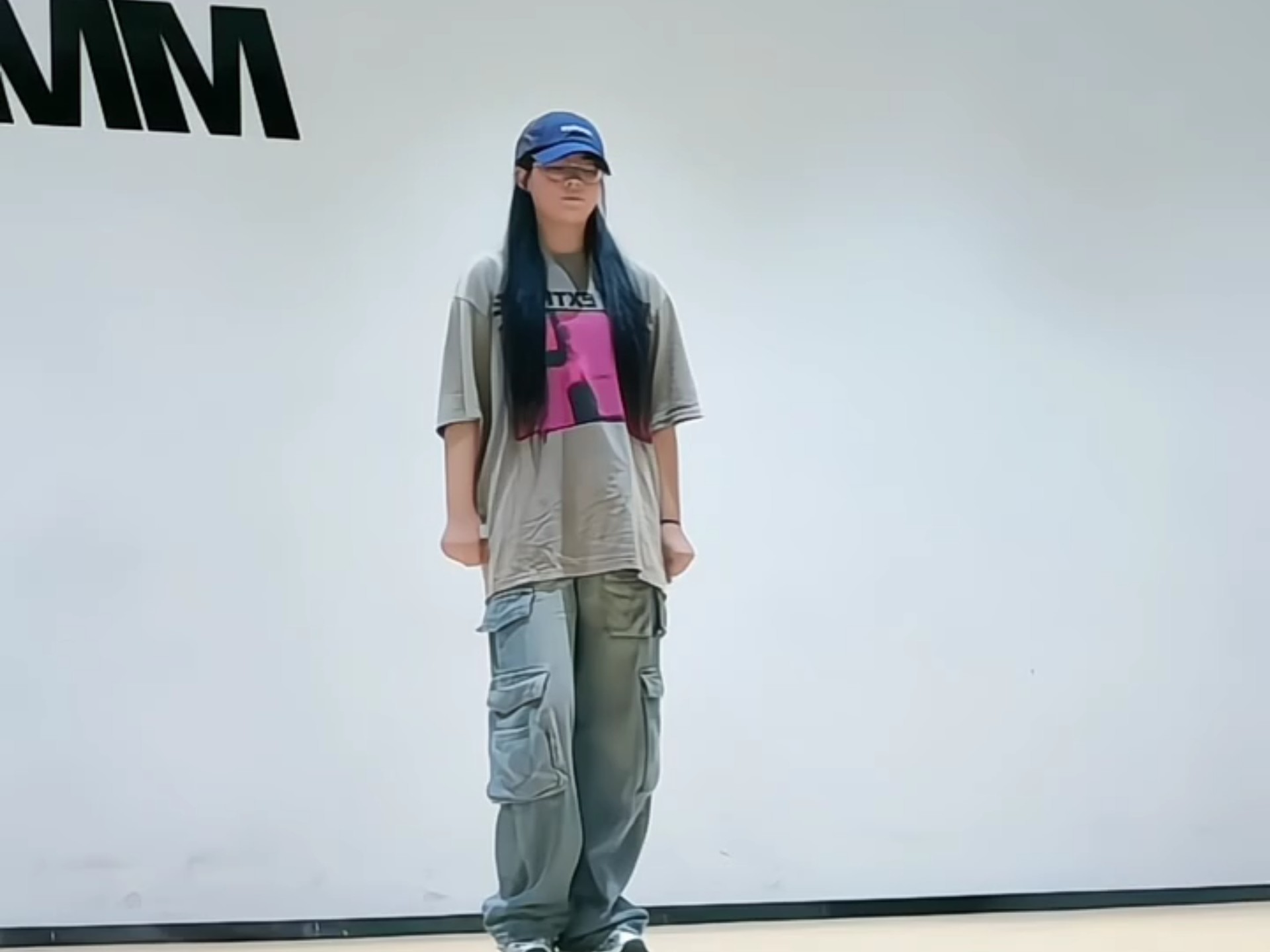 颈椎疼还跳这支舞的后果就是更疼（疼的没劲了，凑过看吧(˃ ⌑ 