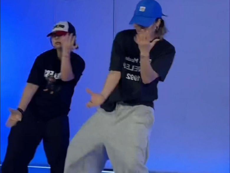 不愧是chrisbrown的歌！！好听呀