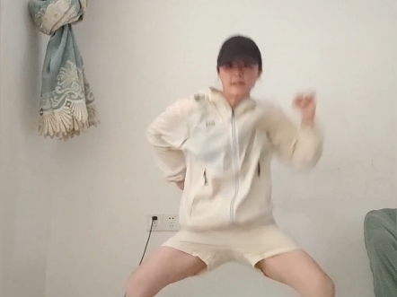 初中在跳sj ，工作之后还在跳sj 初代男团还是抗打的