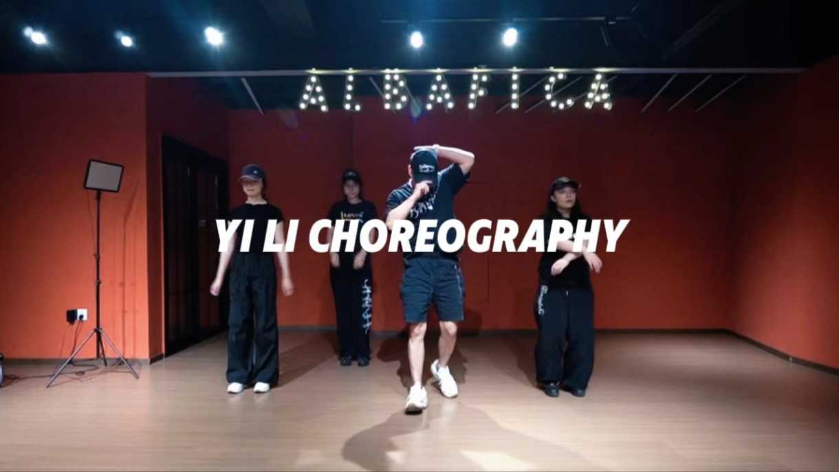 女生也可以很帅气！觉得音乐好听就“速编”了一波！