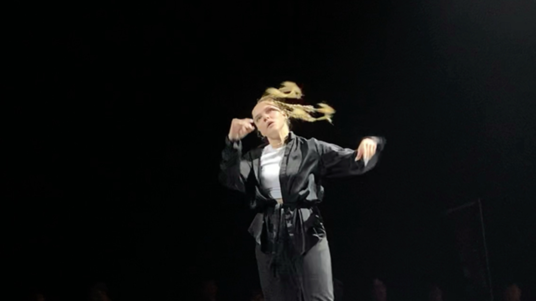 女popper 俄罗斯 Krissboogie  64强自备音乐作品 Animation