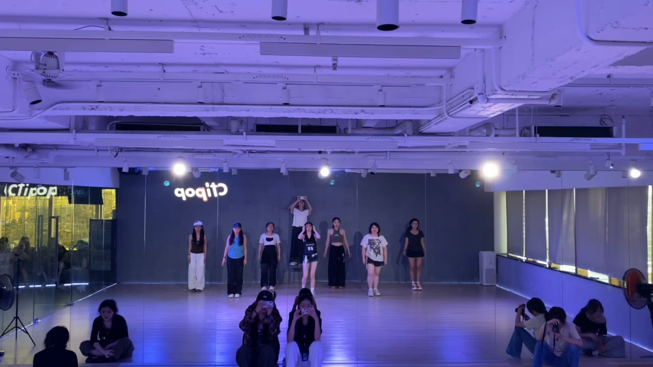 25.07.24/Thurs/短裙