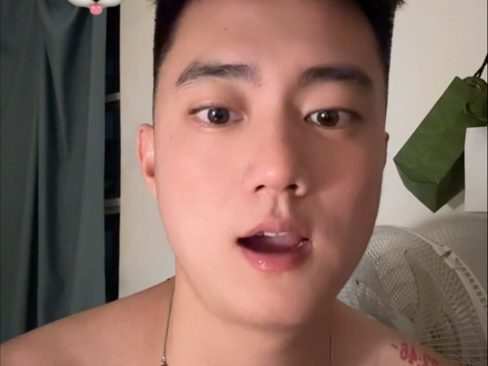 我承认我偷吃麻辣烫了