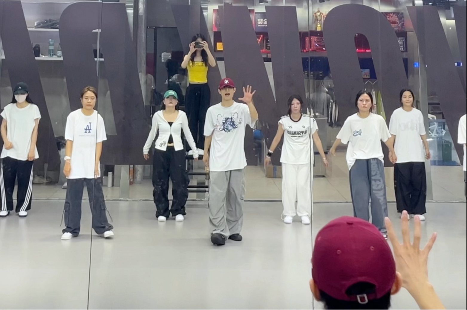 郑号锡 飞现编舞