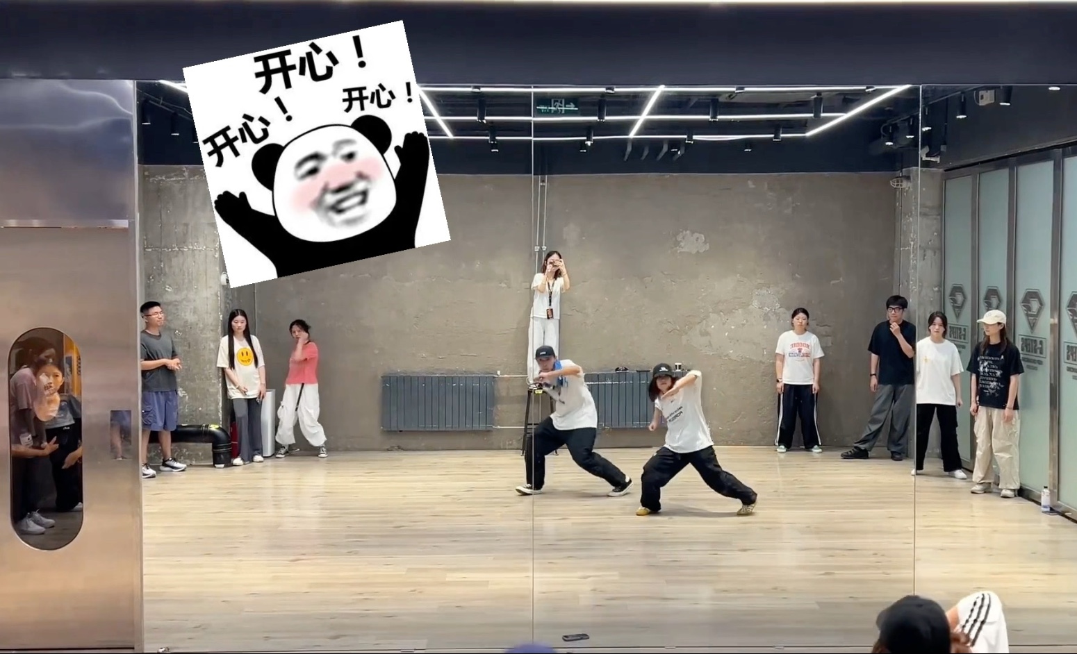 出息喽，hiphop课被老师pick啦～～