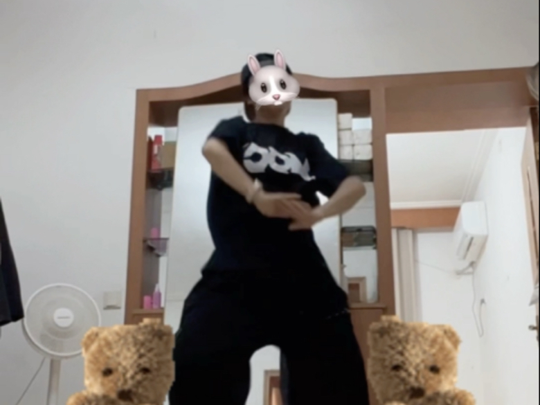 Drops 两个月没去舞蹈室了好想去跳舞呜呜