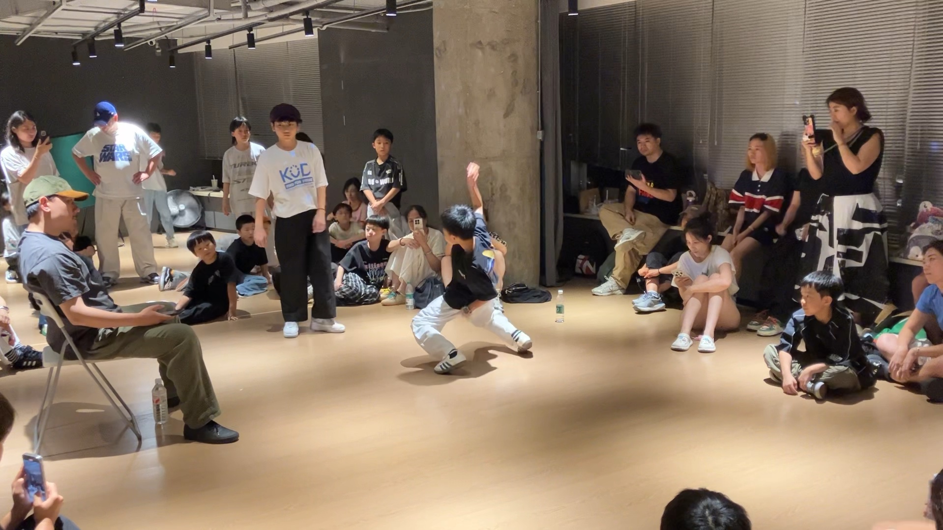 Paco老师locking 初级集训，小舞者battle和paco 老师点评